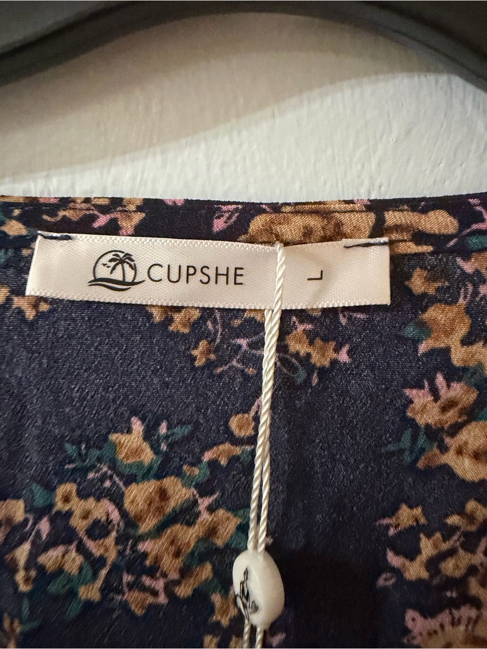 Cupshe navy floral long sleeve v-neck boho fit and flare dress size large NWT - Picture 10 of 14